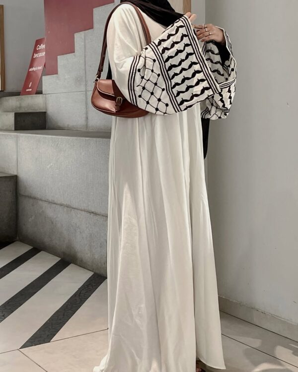 Keffiyeh Abaya - Image 2